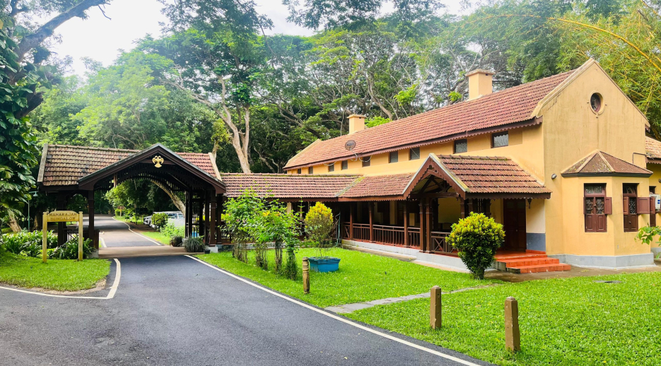 Mysore Royal Palace & Kabini Jungle Wildlife Safari - slide 2