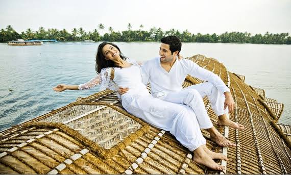 Kerala Honeymoon Sojourn | Hills, Backwaters & Golden Shores - slide 3