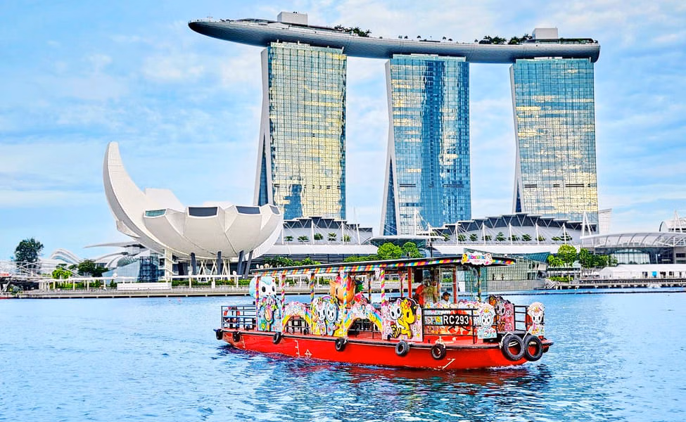 Singapore Luxury Glitz - Marina Bay Sands SkyPark & River Cruise
