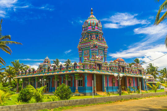 Complete Tamil Nadu Grand Temple, Hill & Coastal Explorer Circuit