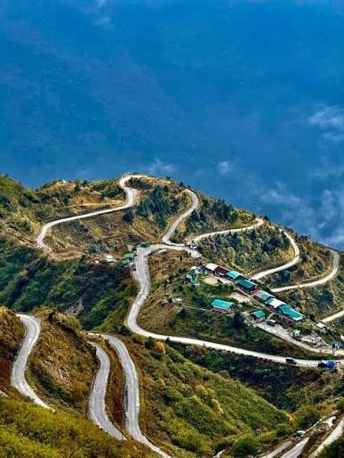 Zuluk & Old Silk Route 32-Hairpin Bends High-Altitude Safari